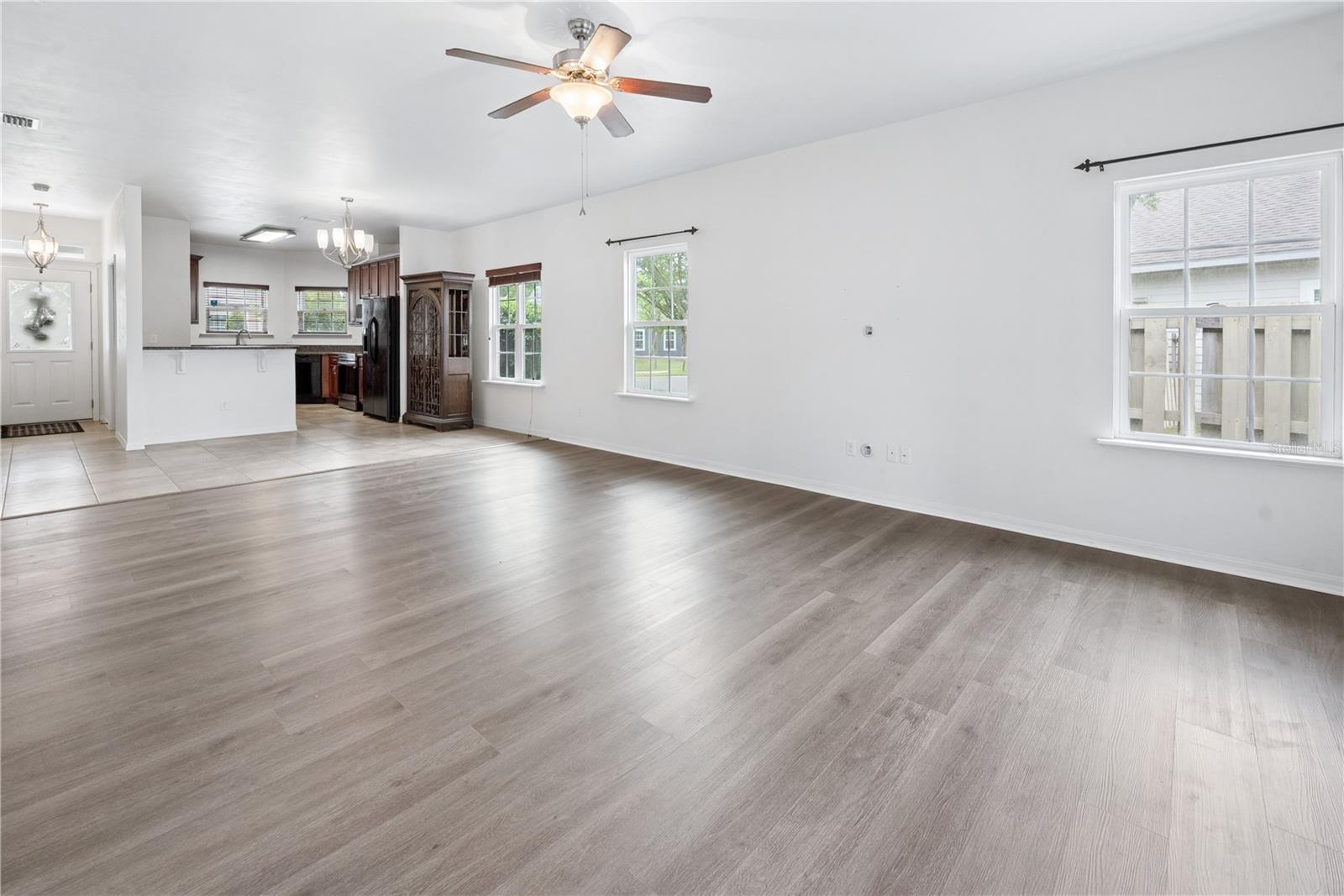 Image 9 of 32 For 7443 80th Drive