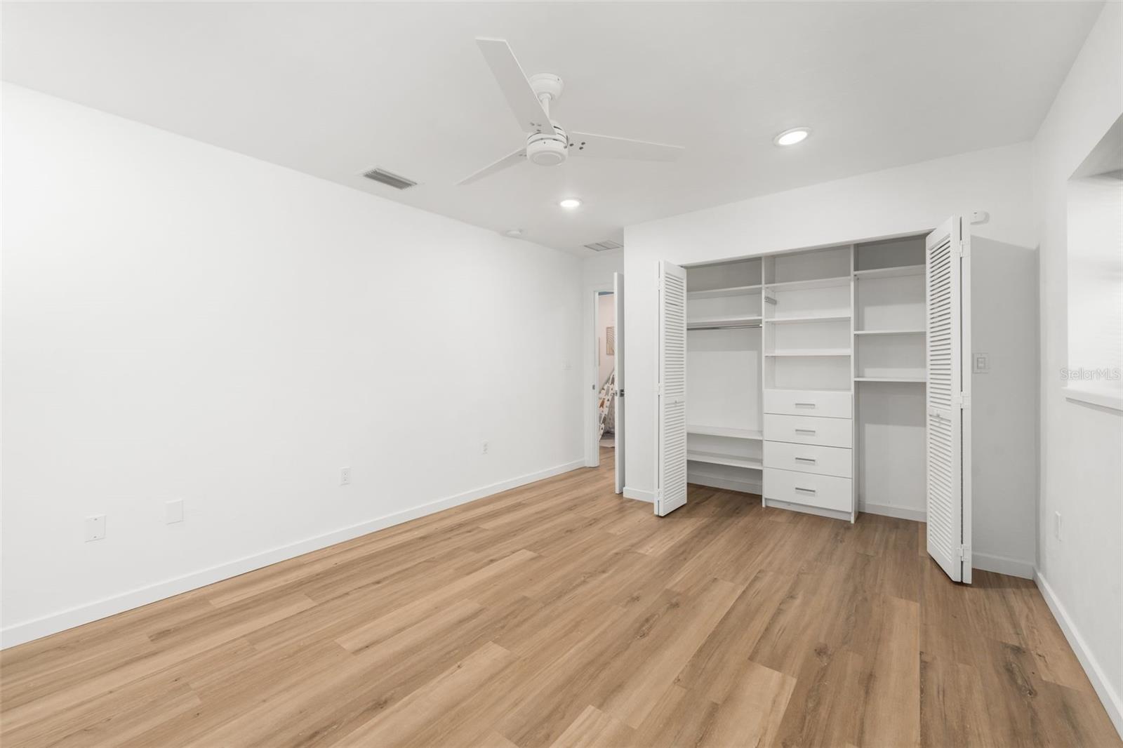 Image 36 of 83 For 2261 24th Avenue