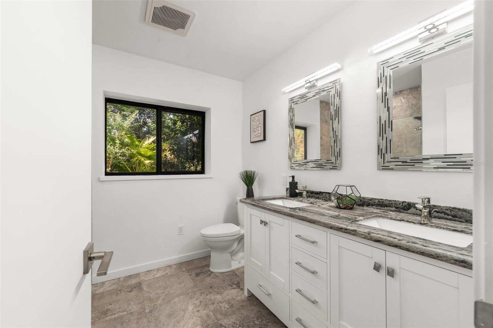 Image 38 of 83 For 2261 24th Avenue