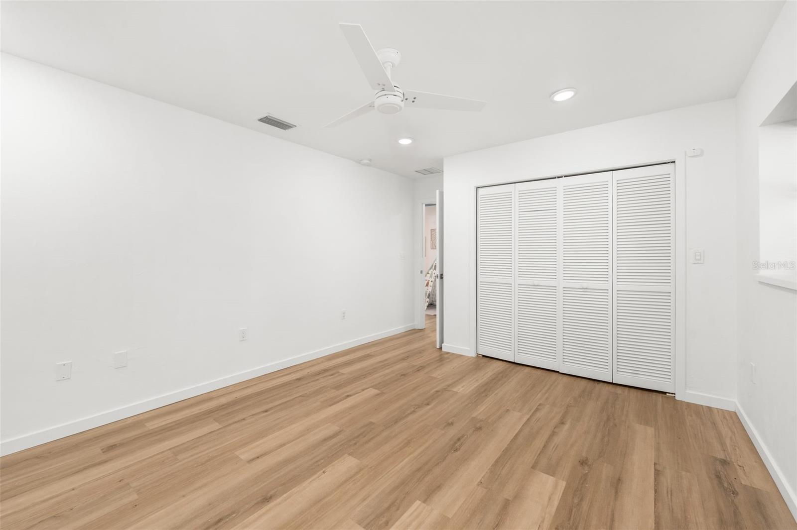 Image 41 of 83 For 2261 24th Avenue