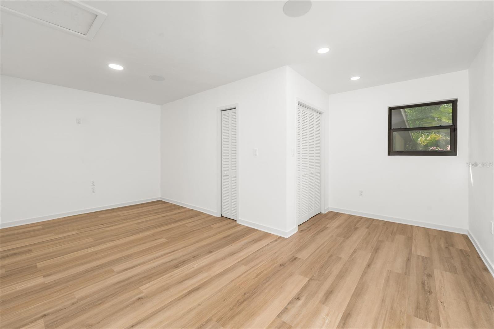 Image 42 of 83 For 2261 24th Avenue