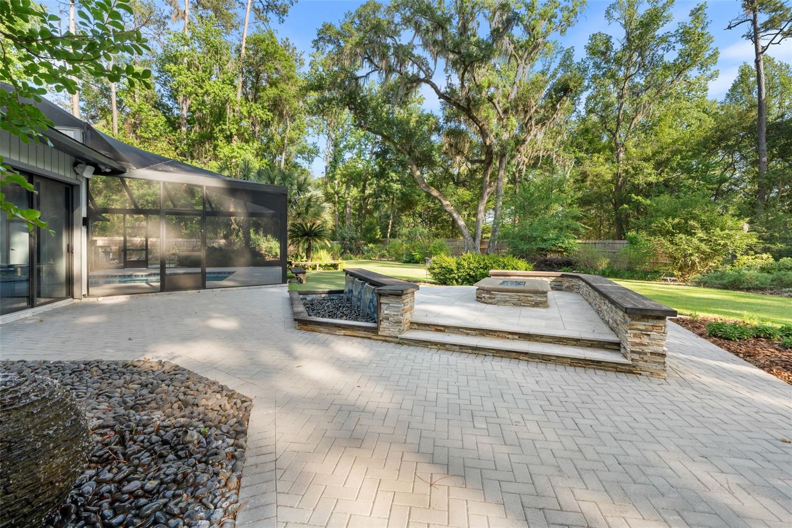 Image 62 of 83 For 2261 24th Avenue