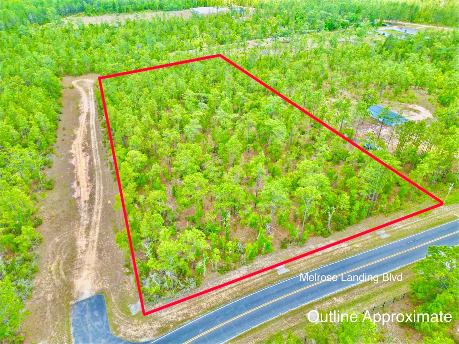 Listing photo id 12 for Melrose Landing Blvd