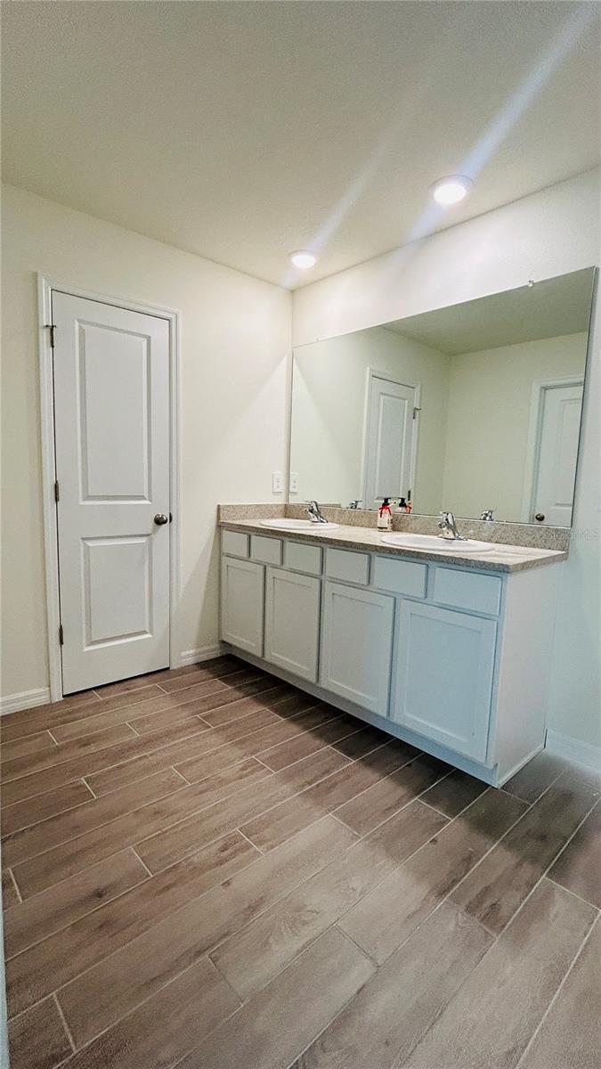 Image 13 of 19 For 5164 49th Lane