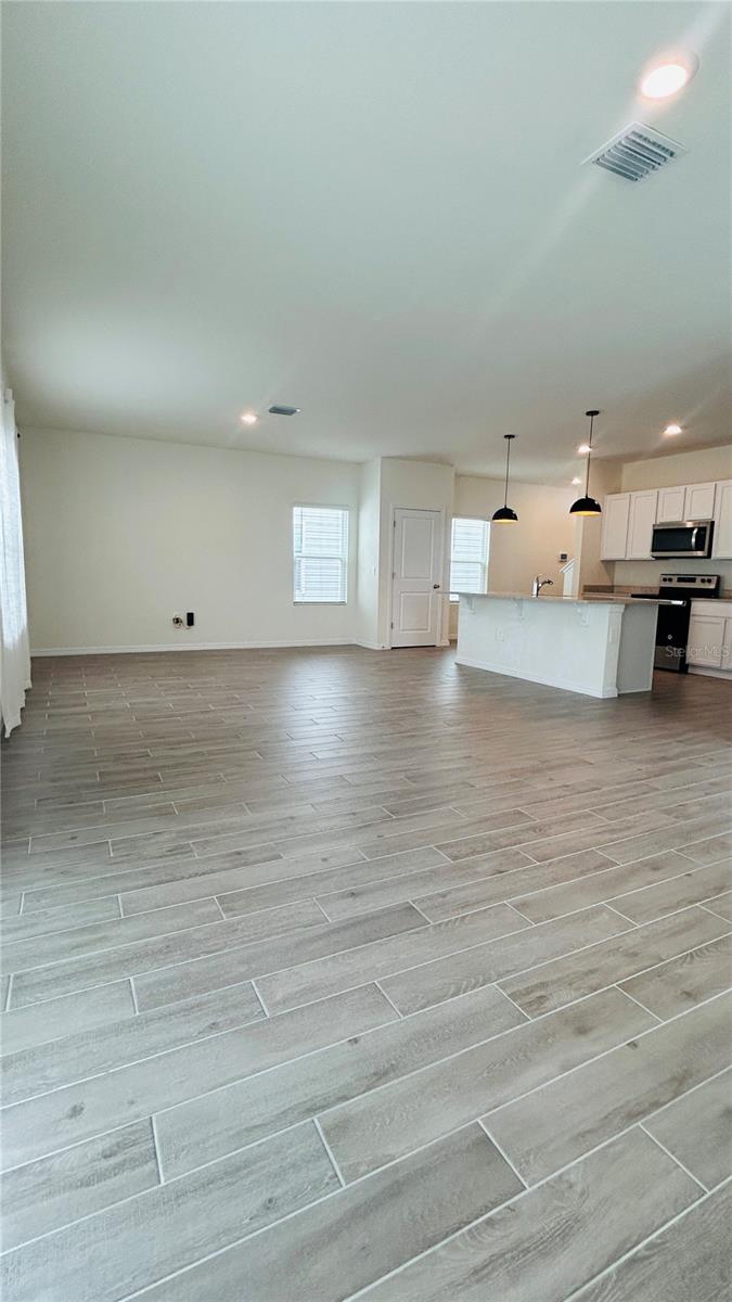 Image 8 of 19 For 5164 49th Lane
