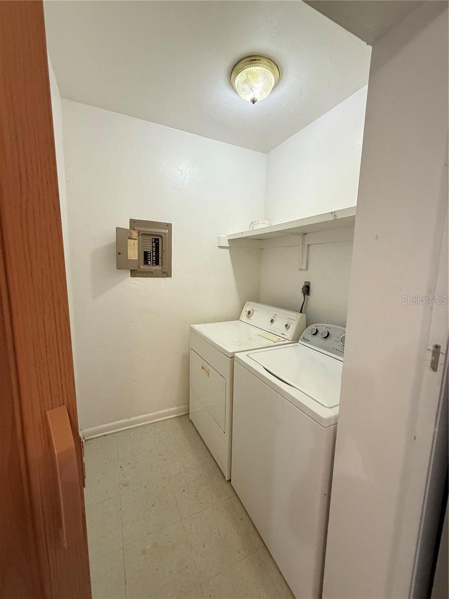 Image 11 of 12 For 615 11th Lane D