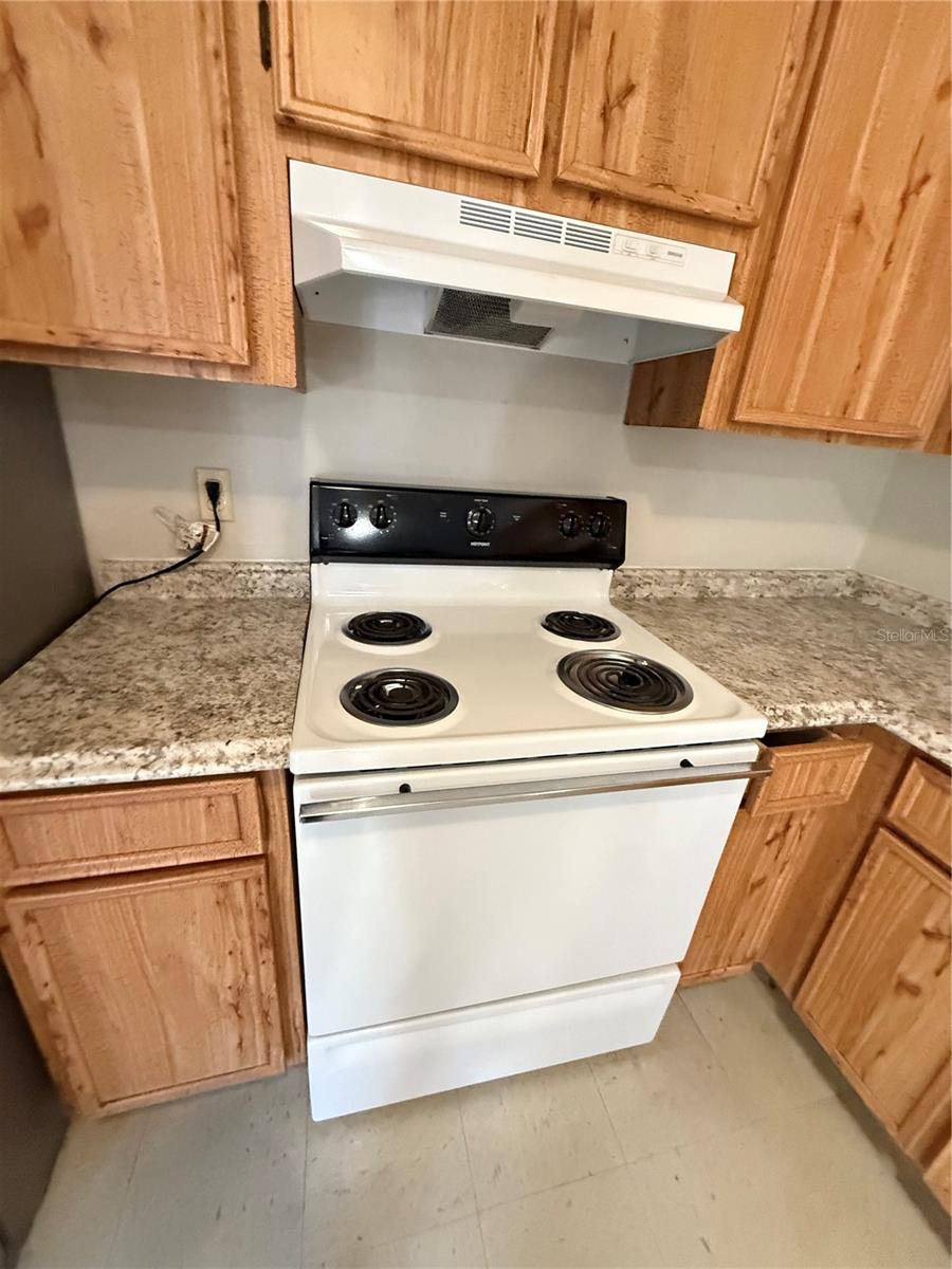 Image 3 of 12 For 615 11th Lane D