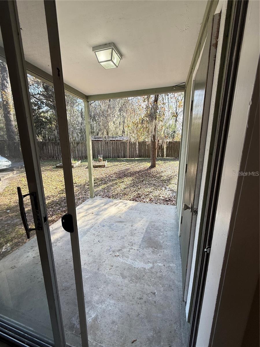Image 5 of 12 For 615 11th Lane D