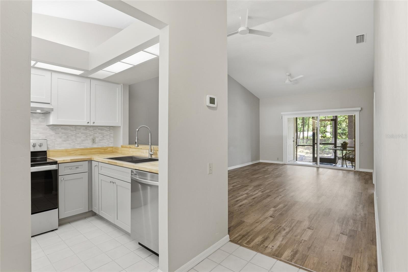 Image 9 of 34 For 4023 23rd Circle