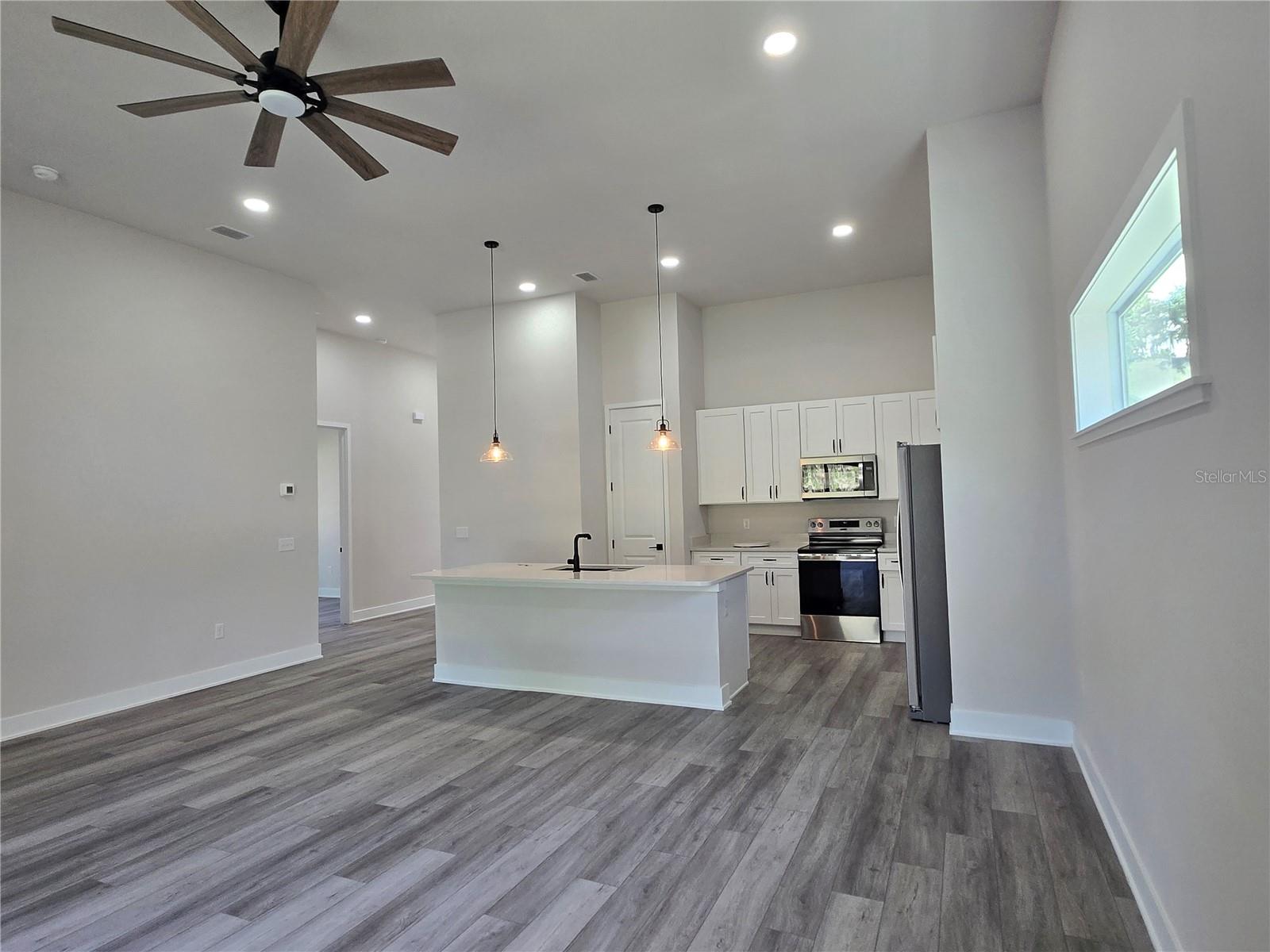 Image 4 of 49 For 6548 109th Place