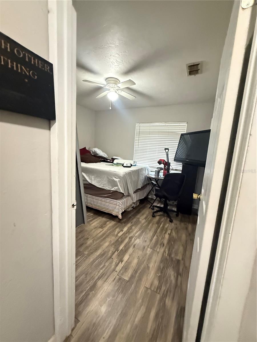 Image 6 of 11 For 615 11th Lane A