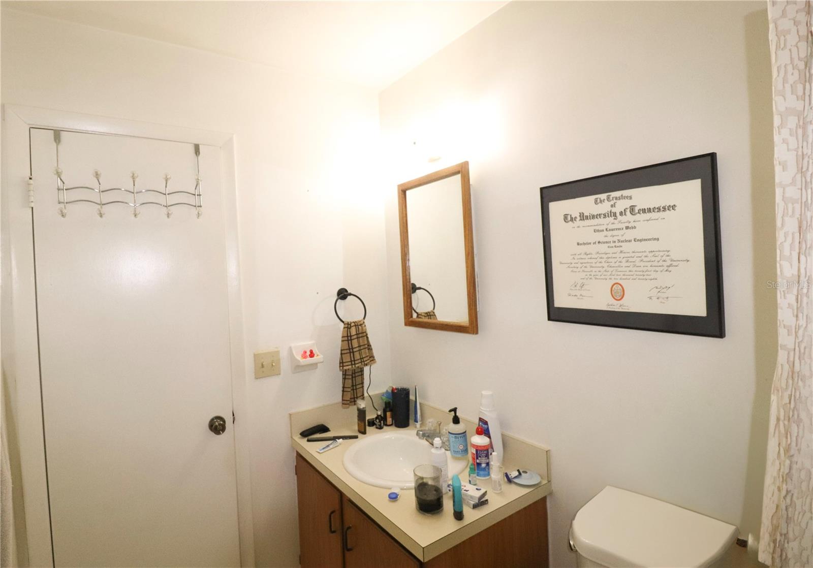 Image 16 of 39 For 2300 43rd Street T-3 - Room