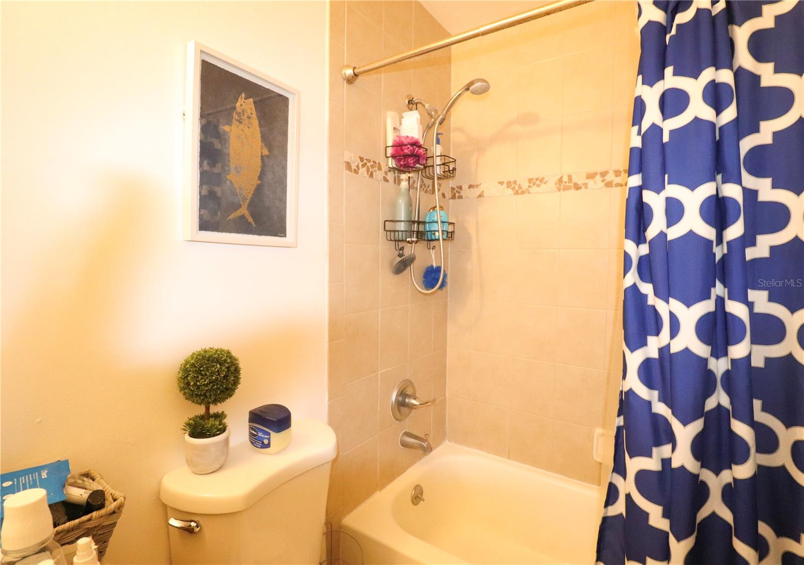 Image 18 of 39 For 2300 43rd Street T-3 - Room