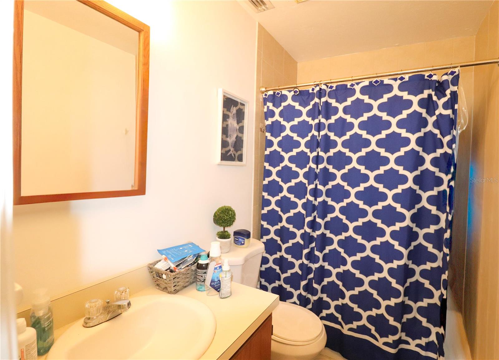 Image 21 of 39 For 2300 43rd Street T-3 - Room
