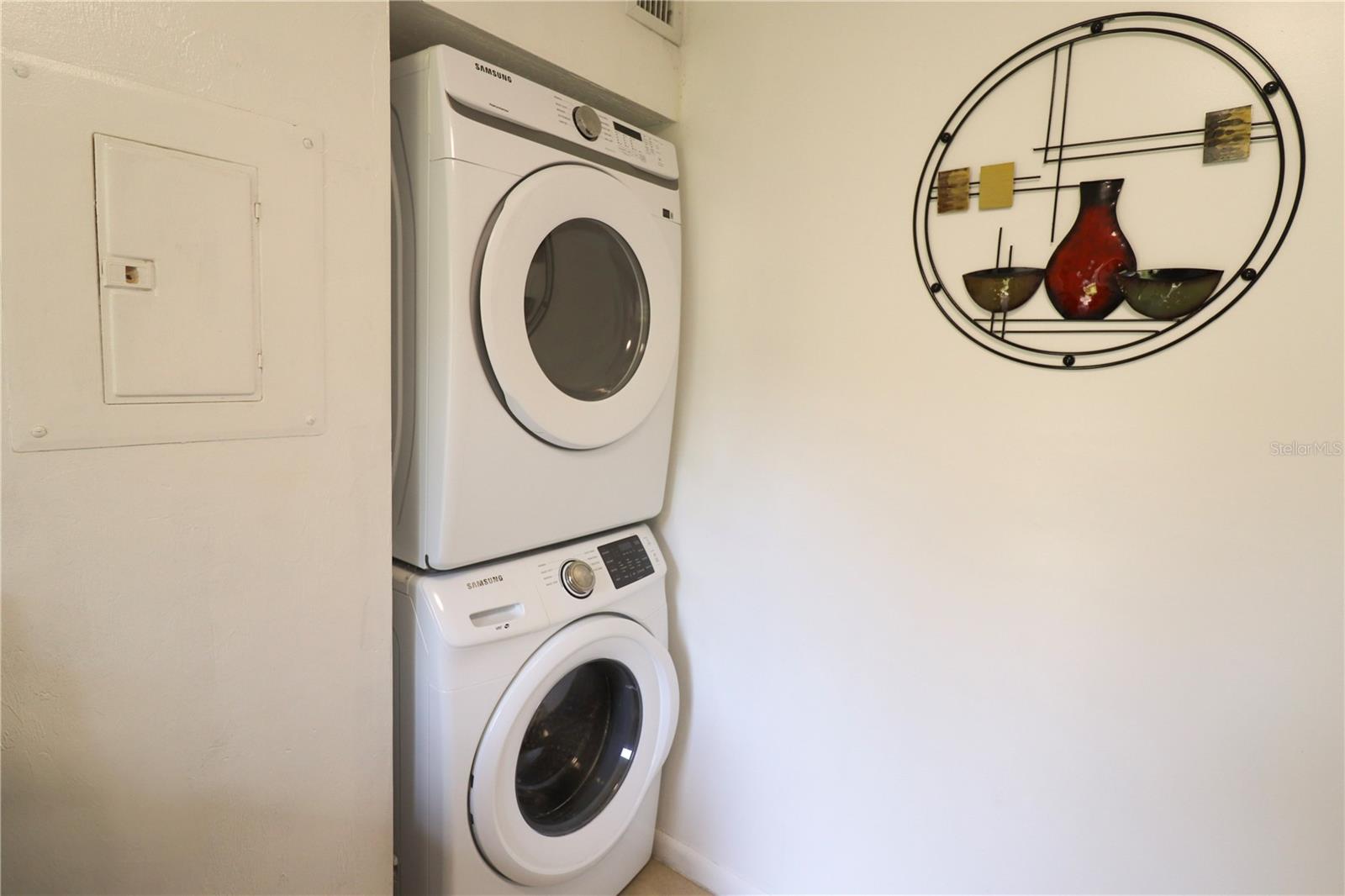 Image 36 of 39 For 2300 43rd Street T-3 - Room