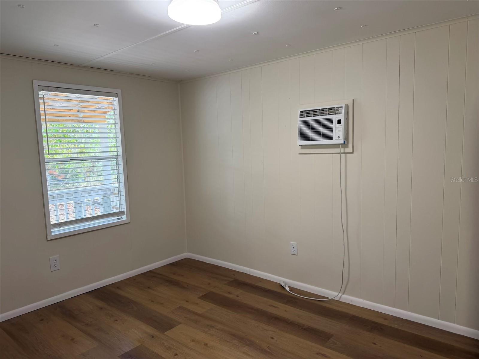 Image 14 of 25 For 8732 Cr 647 S