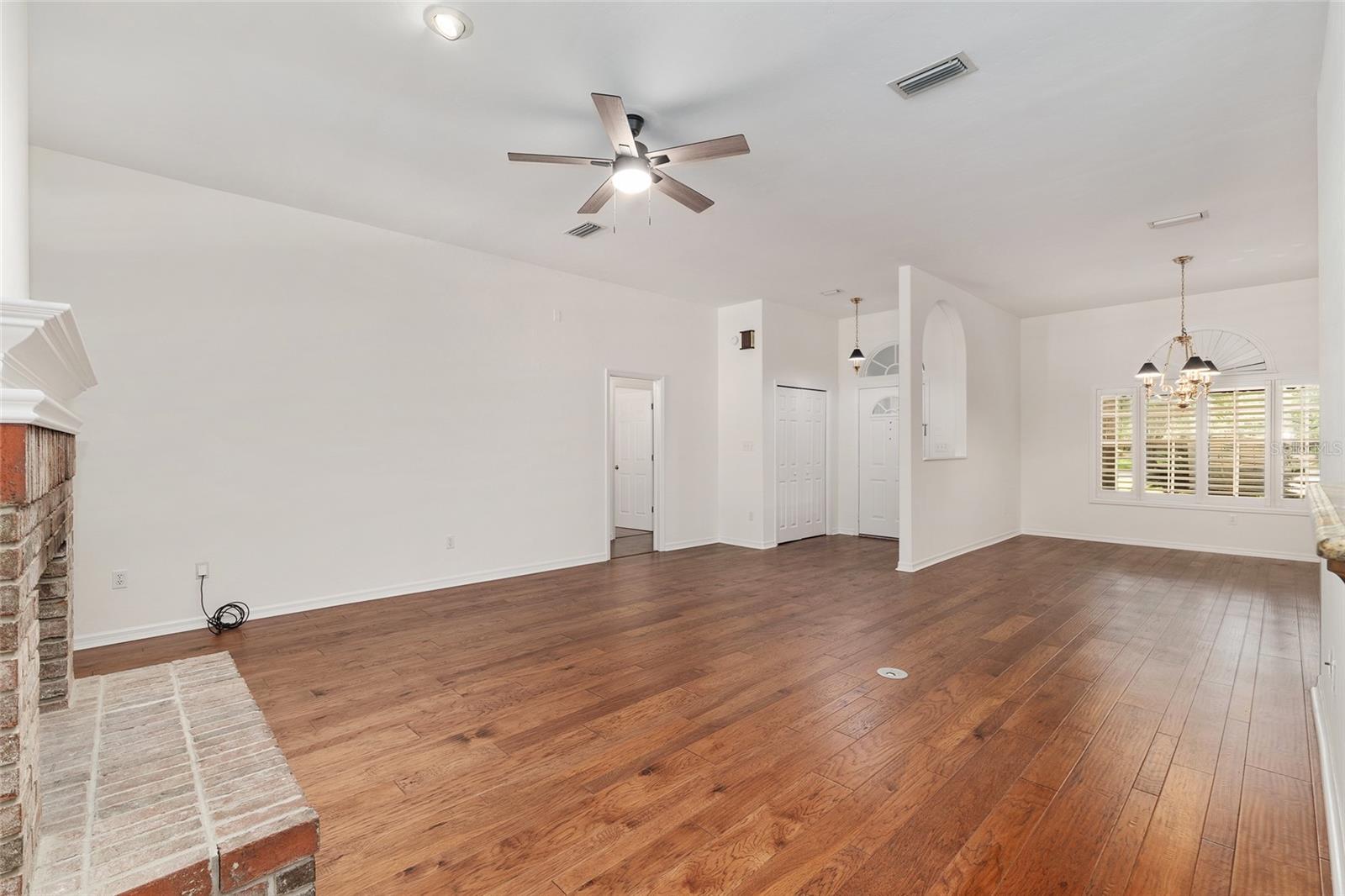 Image 10 of 72 For 13717 1st Road