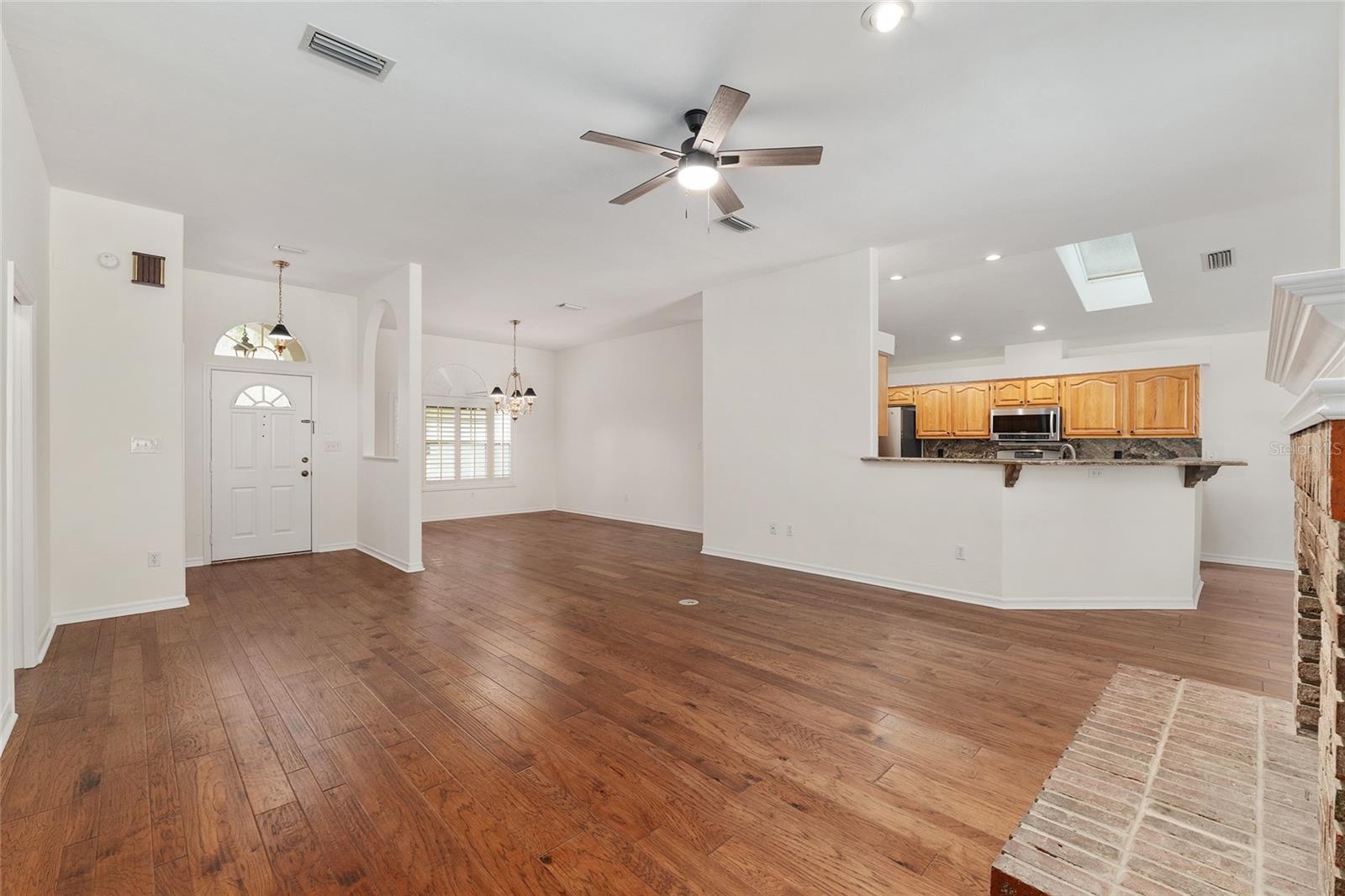 Image 11 of 72 For 13717 1st Road