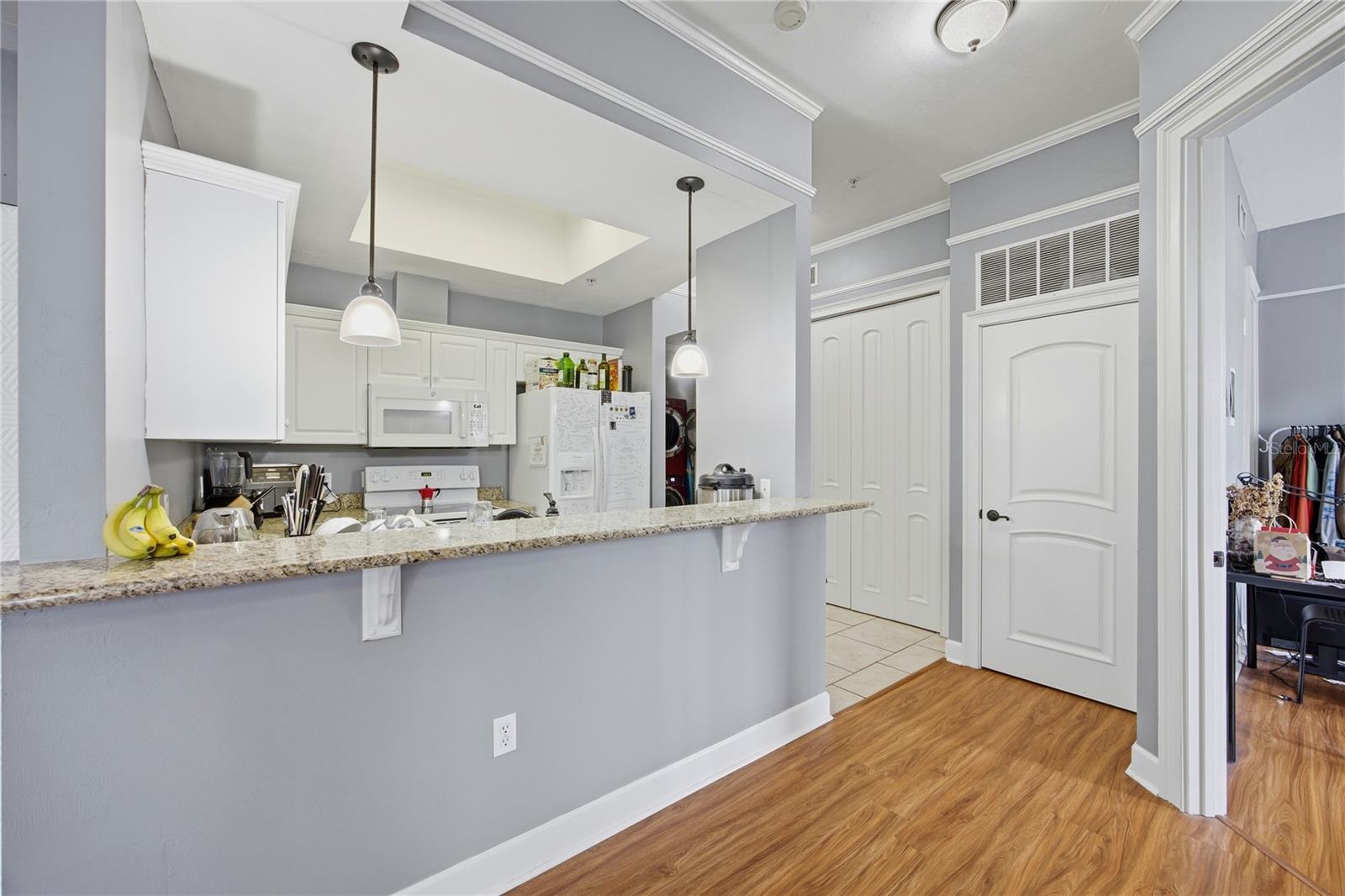Image 14 of 37 For 325 14th Street 307