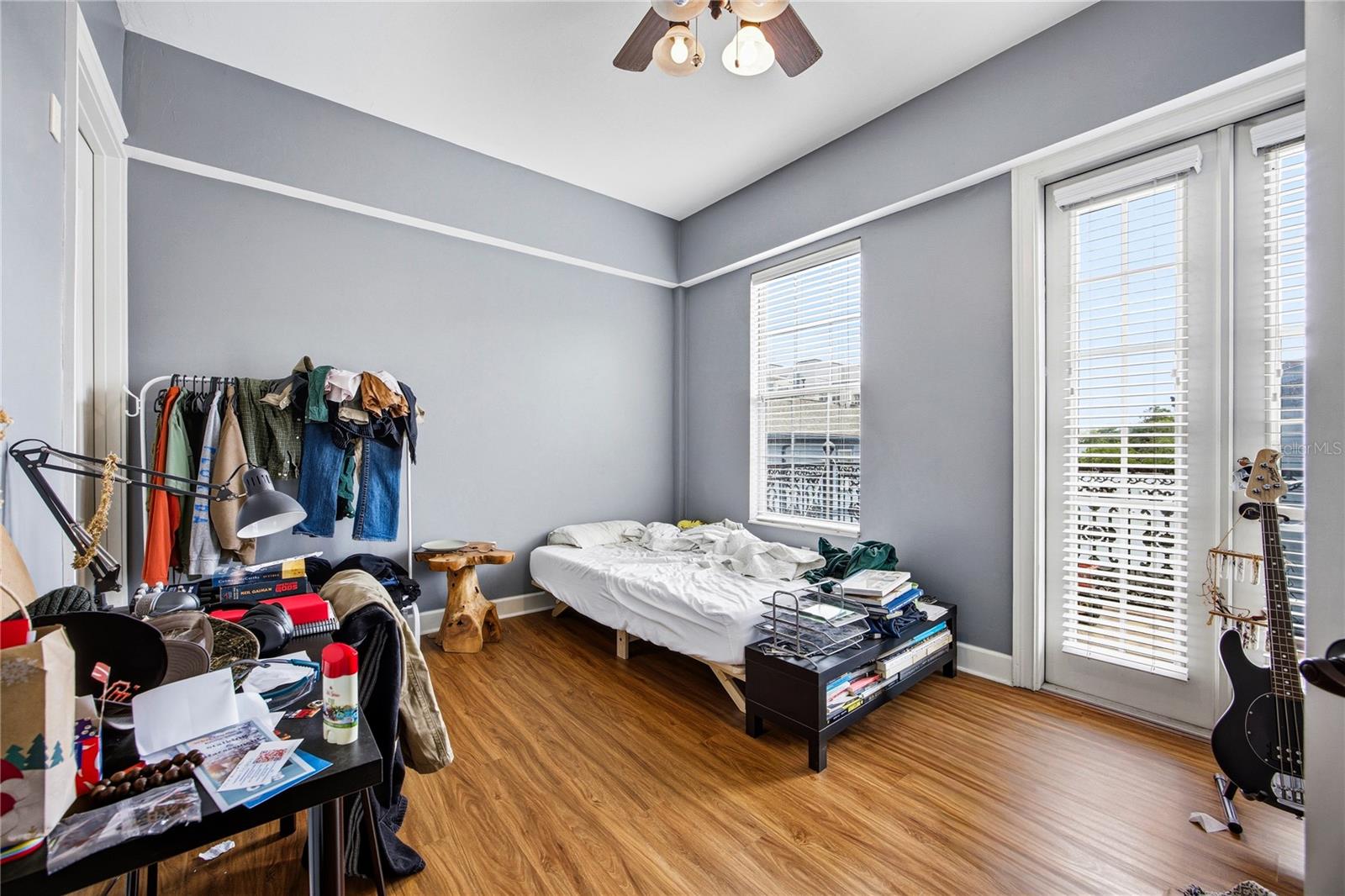 Image 22 of 37 For 325 14th Street 307