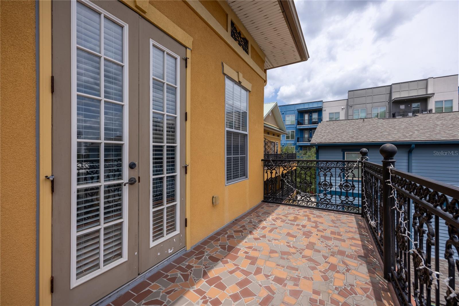 Image 24 of 37 For 325 14th Street 307