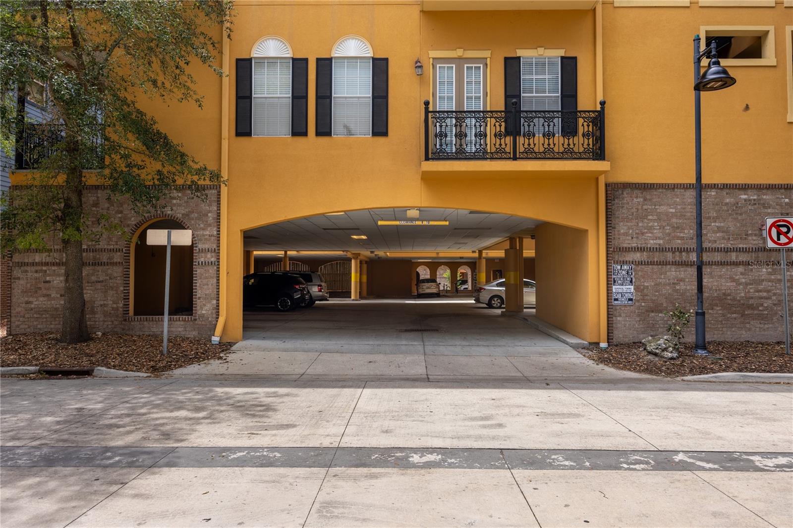 Image 6 of 37 For 325 14th Street 307
