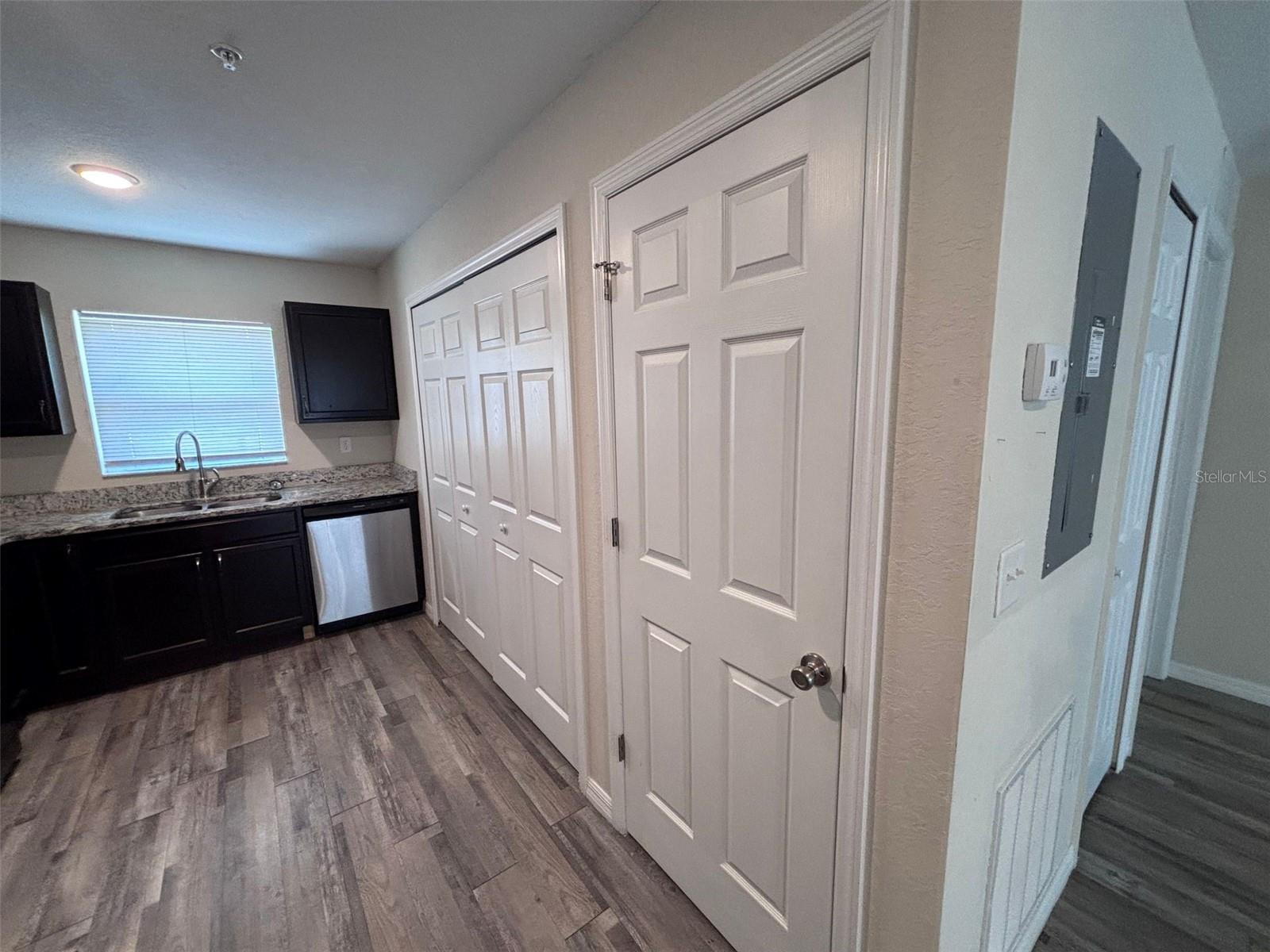 Image 6 of 16 For 8532 Juniper Road 4