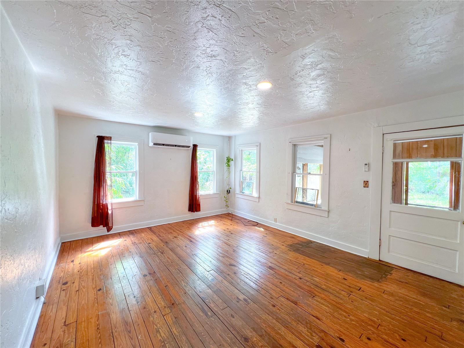 Image 3 of 14 For 11716 7th Avenue