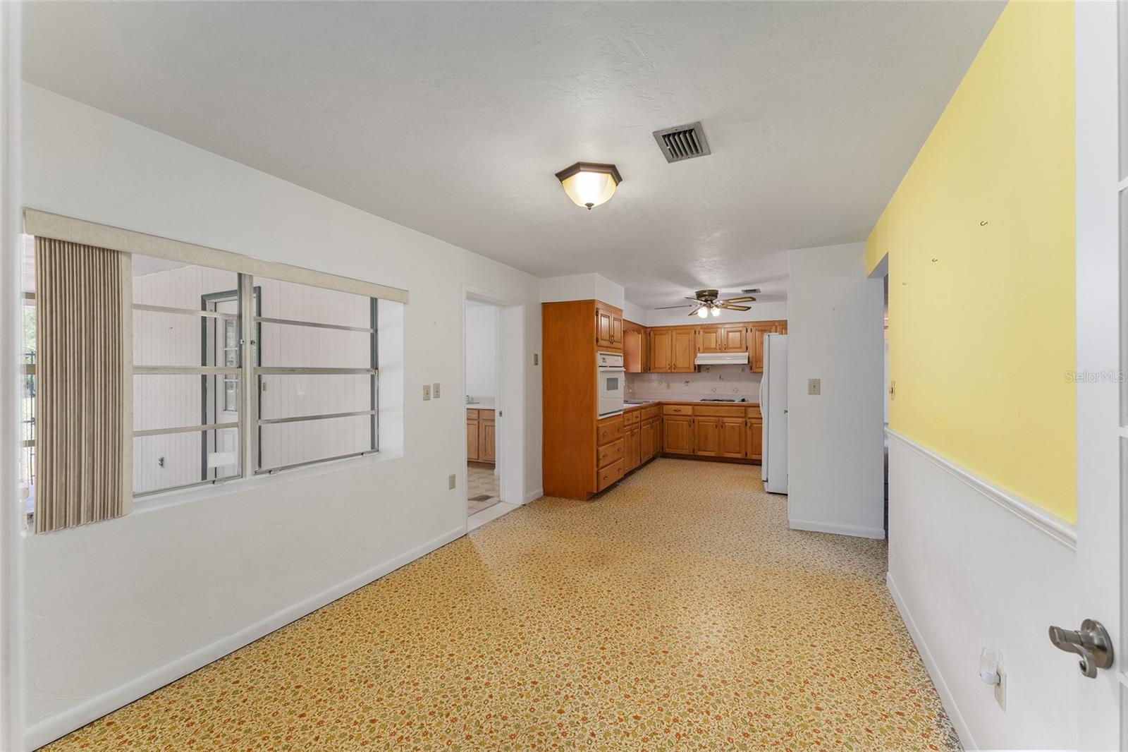Image 11 of 52 For 415 Adams Street