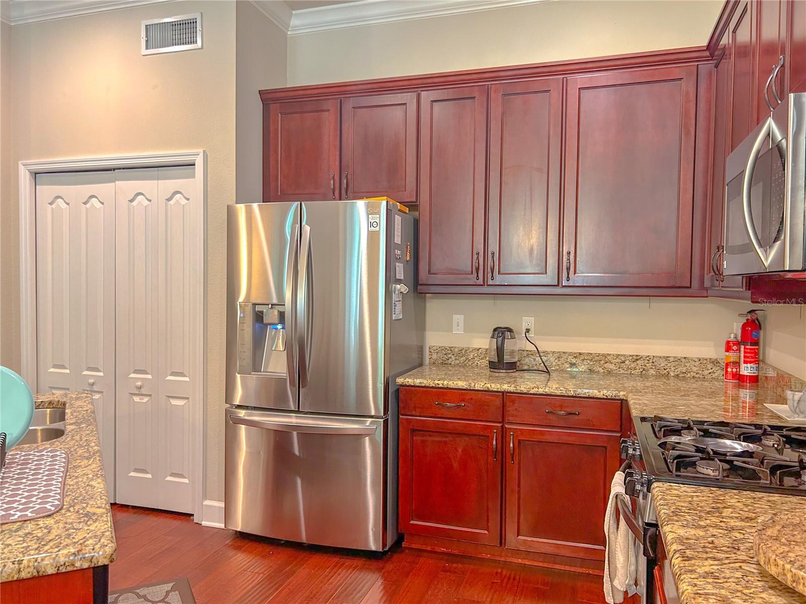 Image 4 of 14 For 7866 82nd Drive