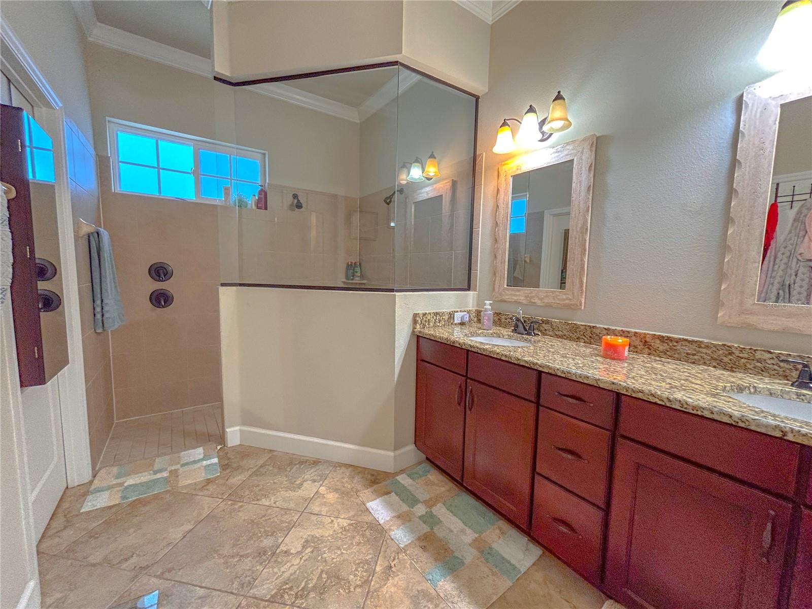 Image 8 of 14 For 7866 82nd Drive