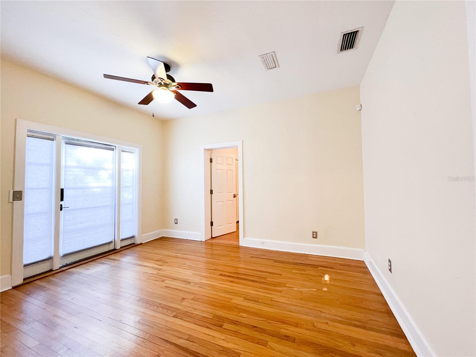 Image 12 of 18 For 501 8th Avenue