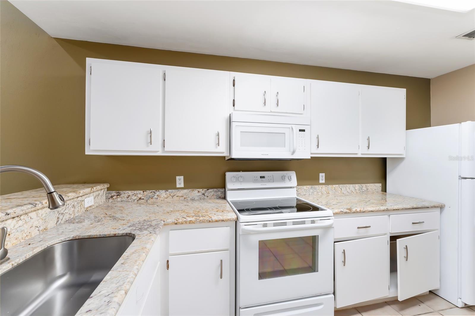 Image 11 of 41 For 4700 Archer Road 13