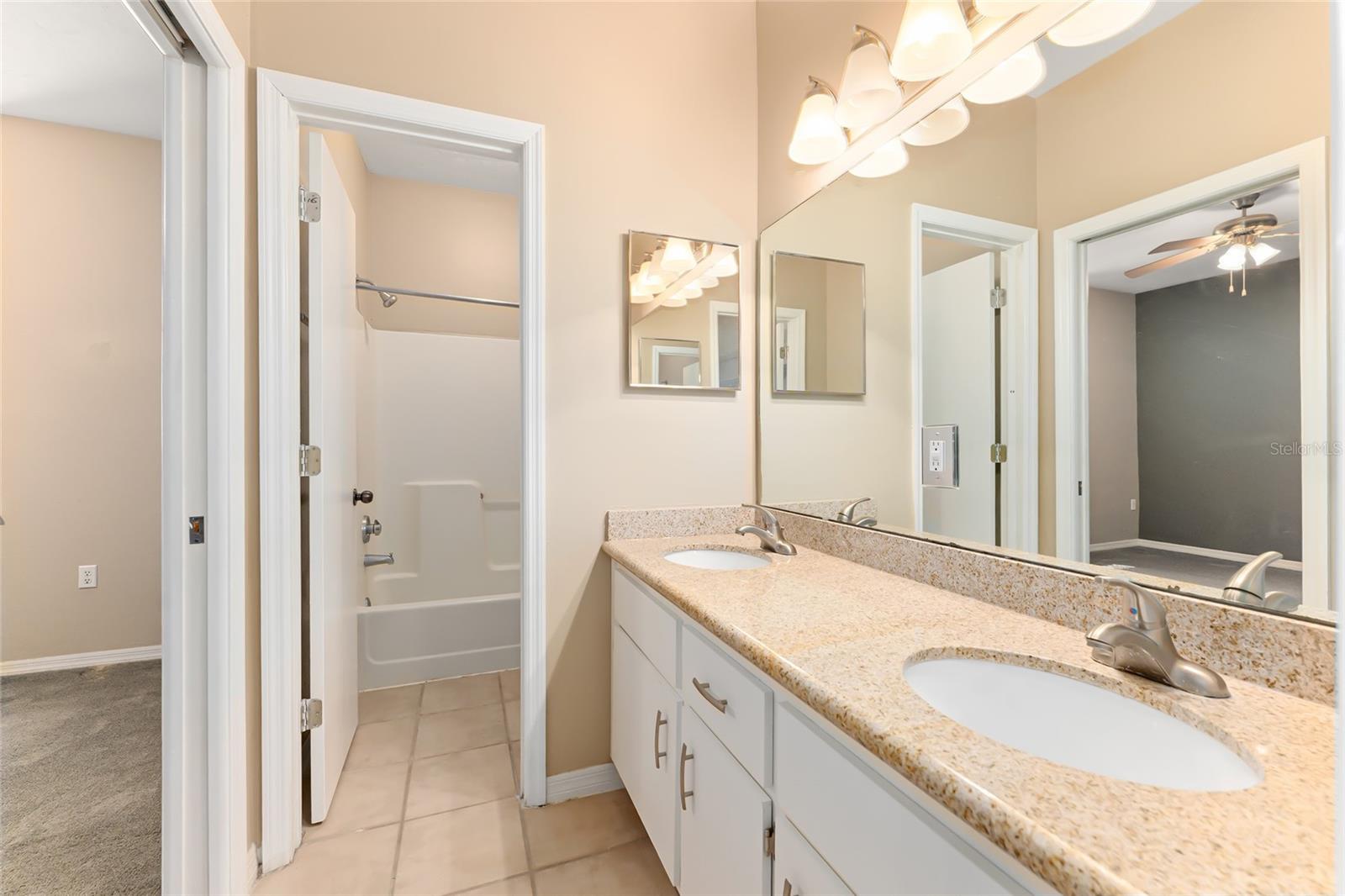 Image 31 of 41 For 4700 Archer Road 13