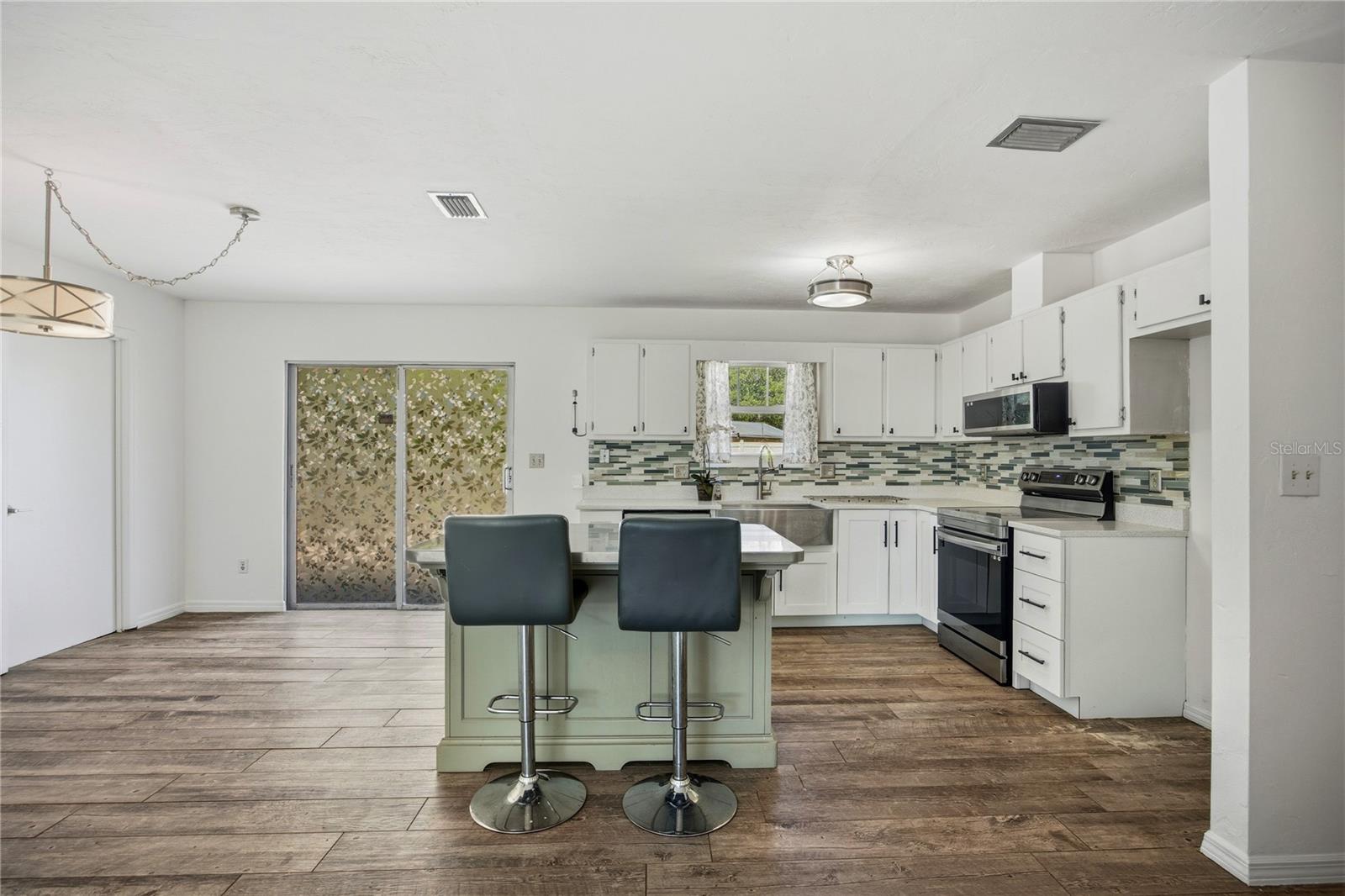 Image 13 of 42 For 6716 29th Street