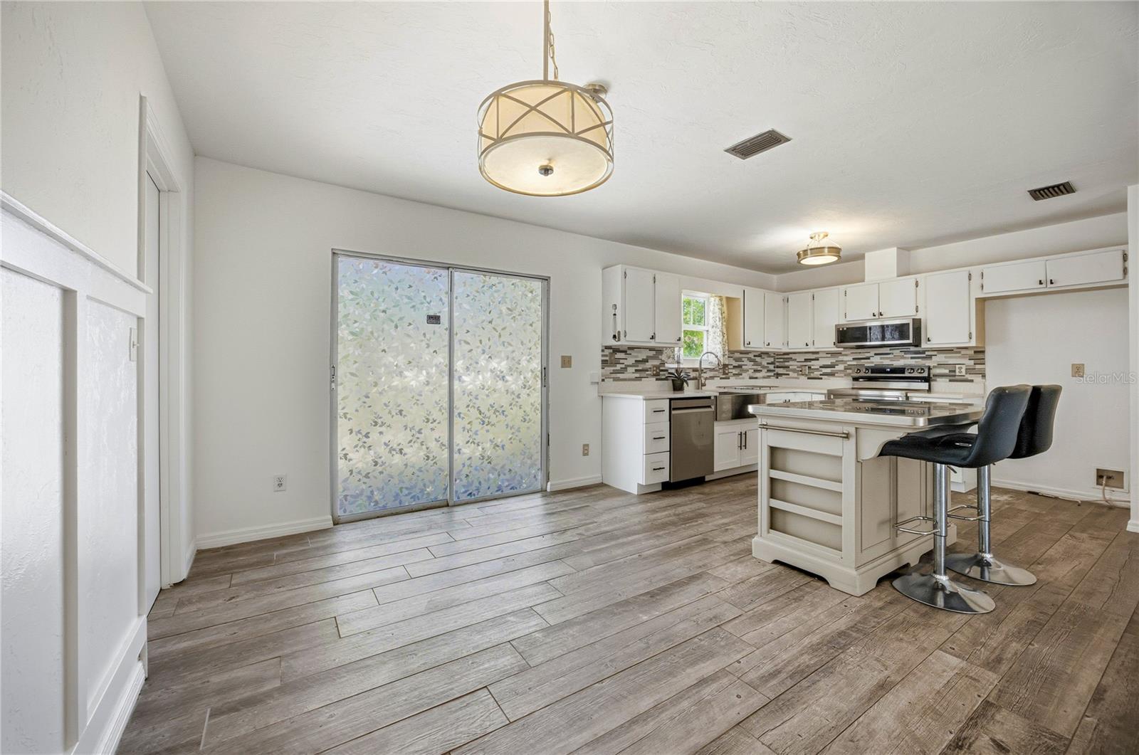Image 16 of 42 For 6716 29th Street