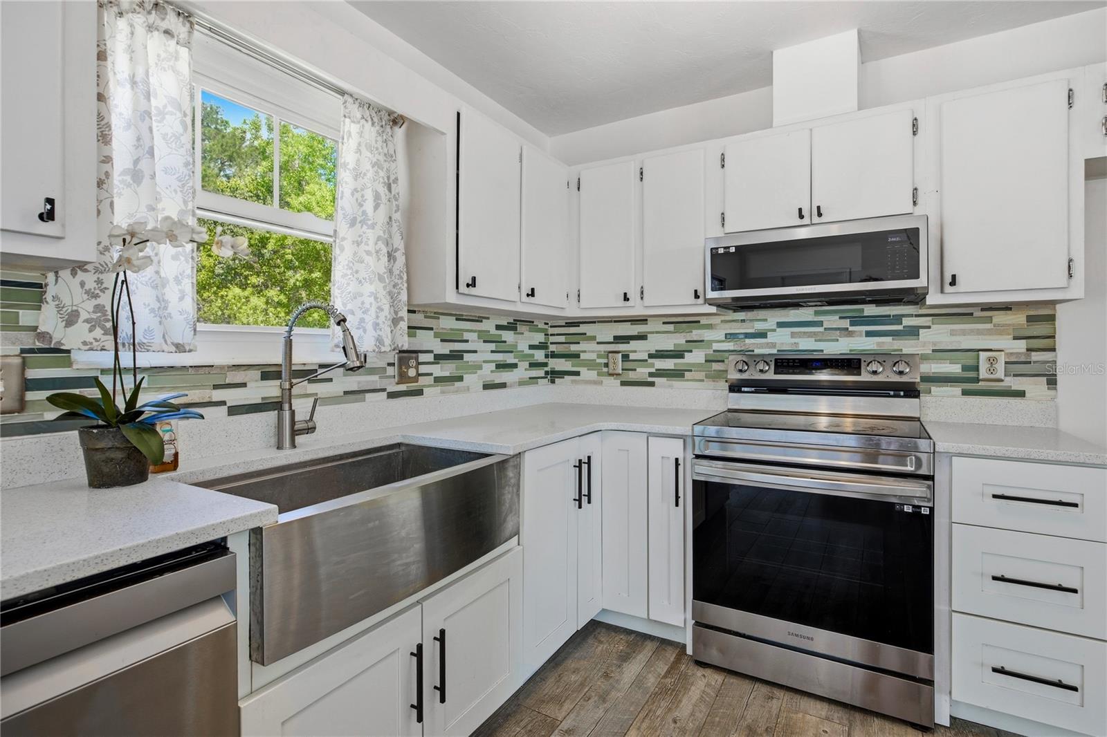Image 18 of 42 For 6716 29th Street