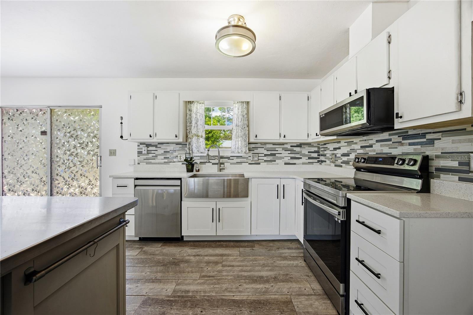 Image 19 of 42 For 6716 29th Street