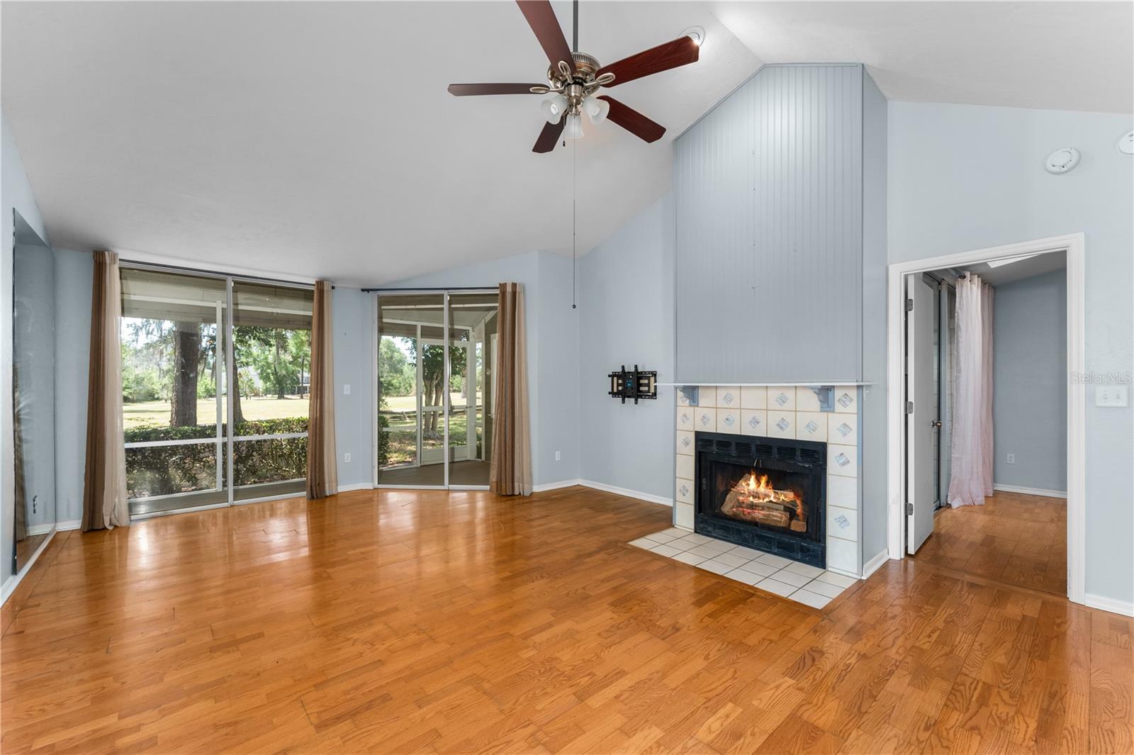 Image 10 of 36 For 839 125th Drive
