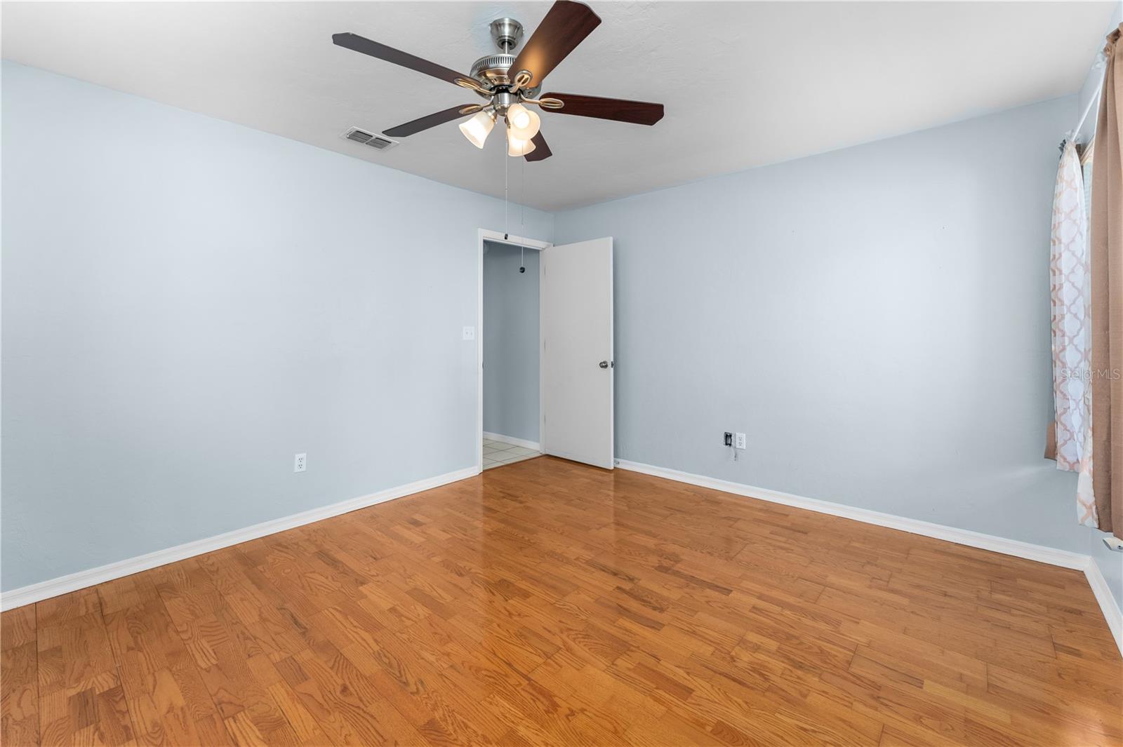 Image 20 of 36 For 839 125th Drive