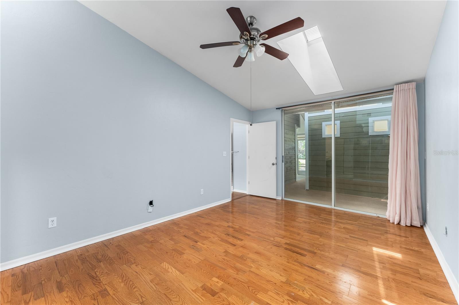 Image 26 of 36 For 839 125th Drive