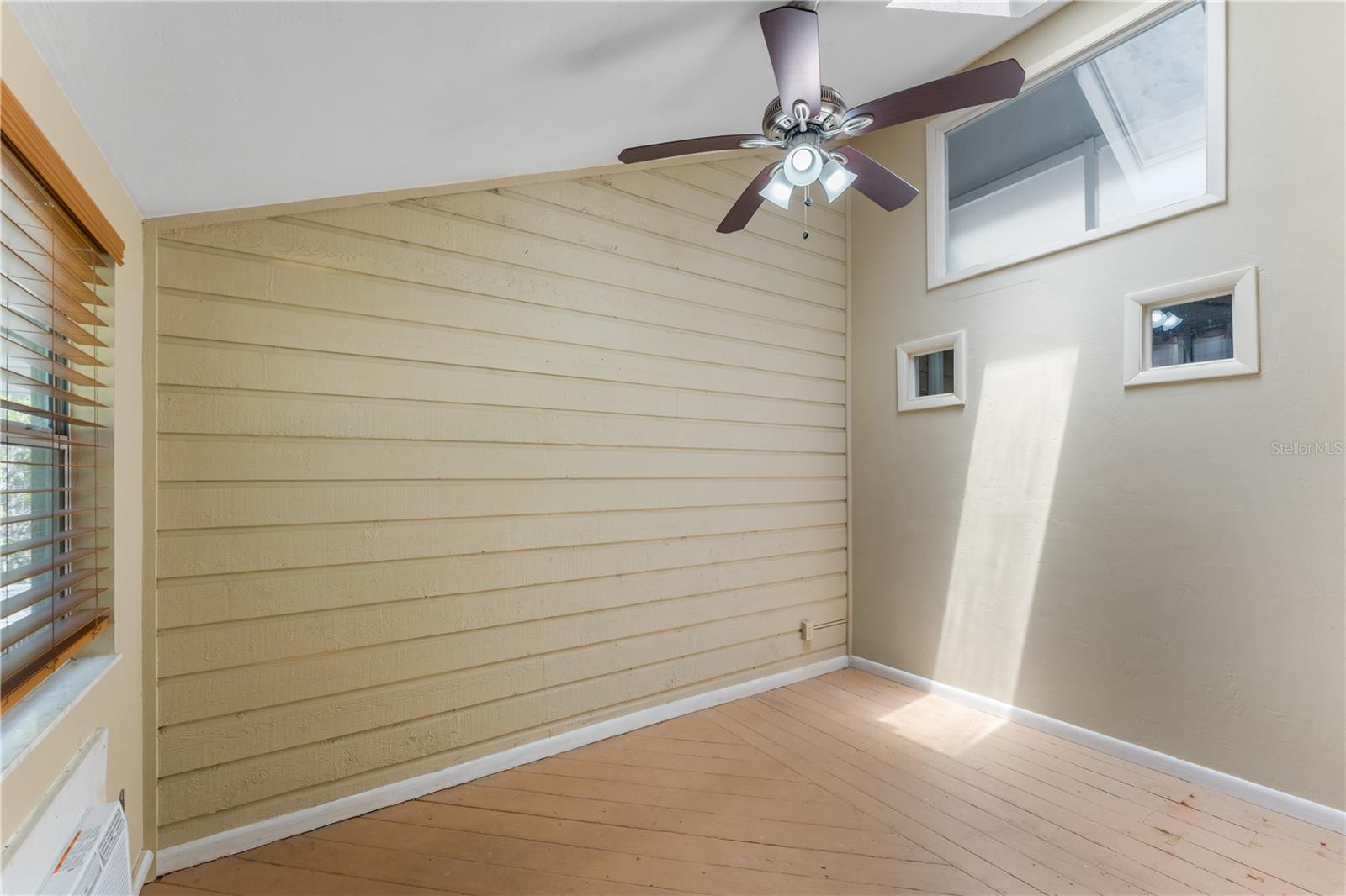Image 29 of 36 For 839 125th Drive