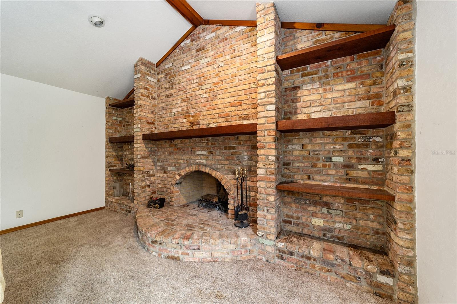 Image 19 of 72 For 5670 34th Street