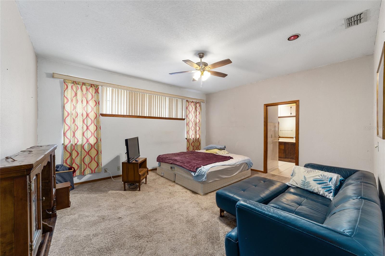 Image 31 of 72 For 5670 34th Street