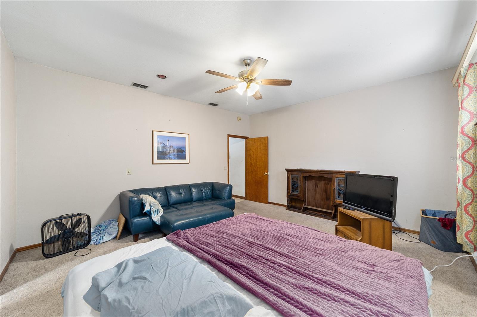Image 32 of 72 For 5670 34th Street