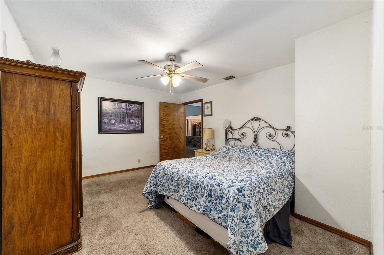 Image 37 of 72 For 5670 34th Street