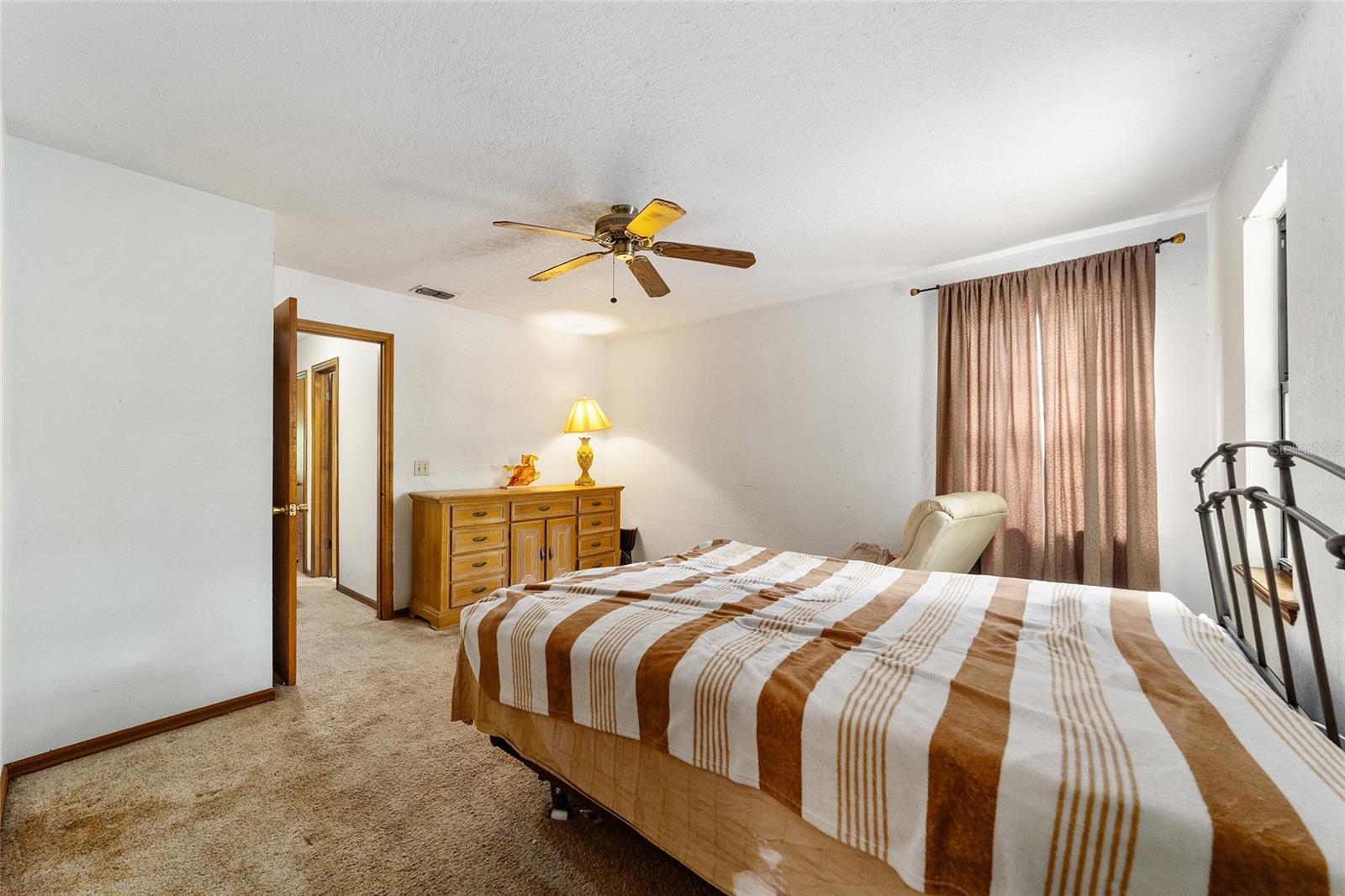Image 40 of 72 For 5670 34th Street