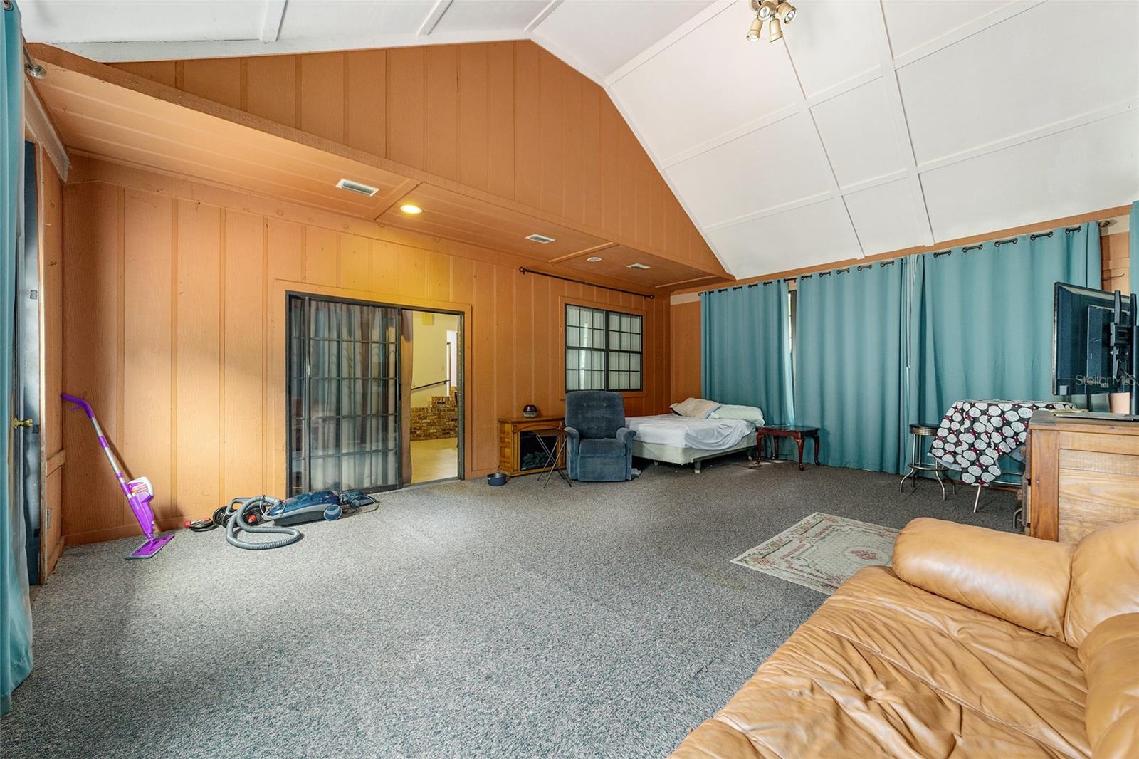 Image 43 of 72 For 5670 34th Street
