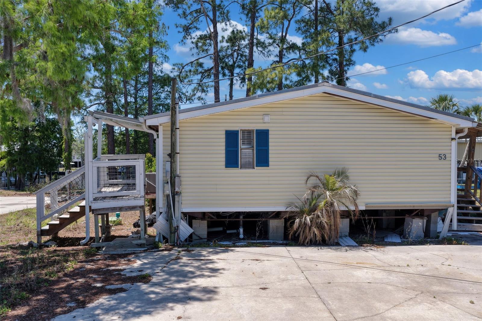 Listing photo id 1 for 53 241st Street