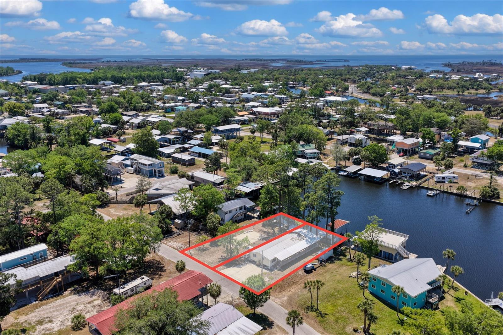Listing photo id 19 for 53 241st Street